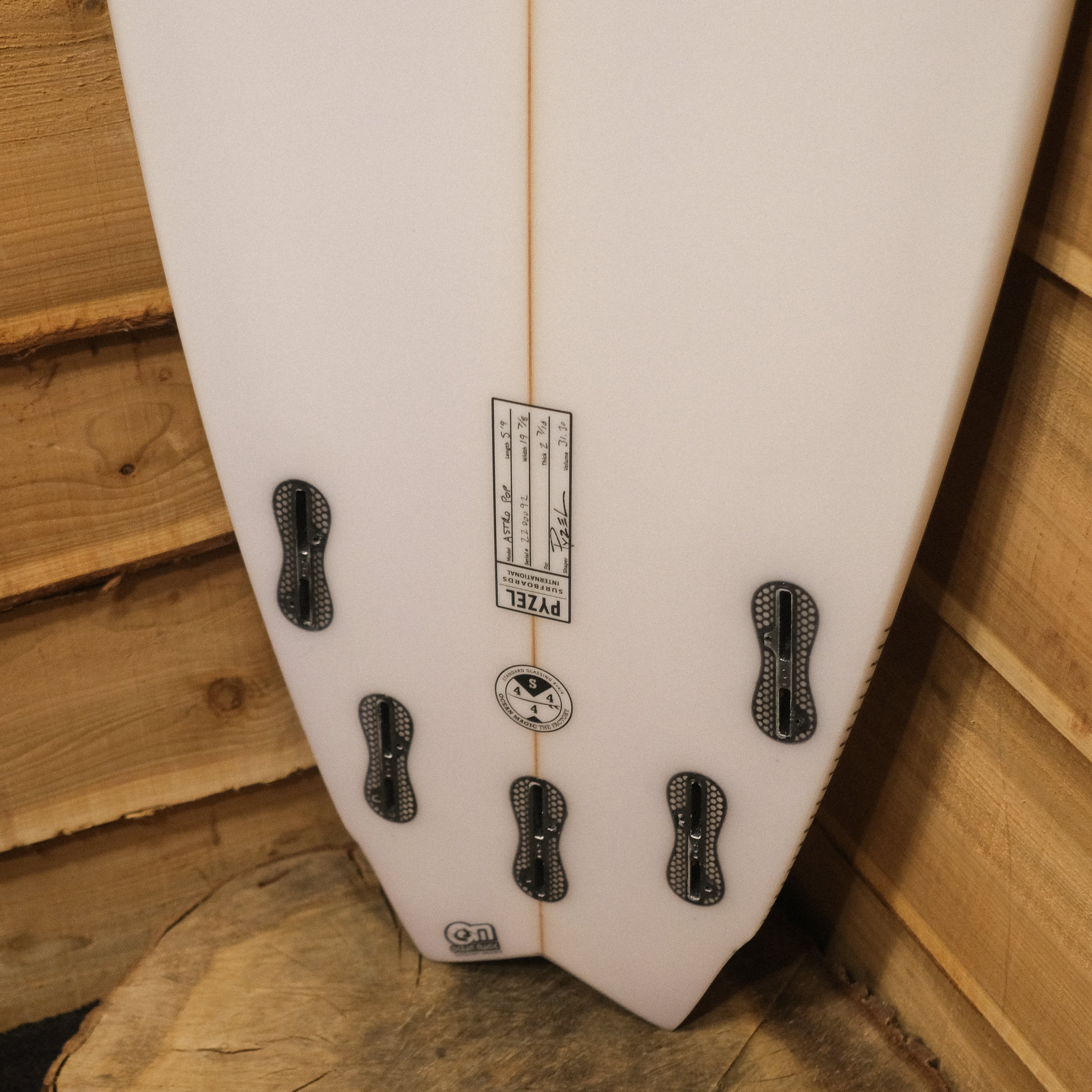 Ex-Demo Pyzel Astro Pop PU Surfboard - 5'9"