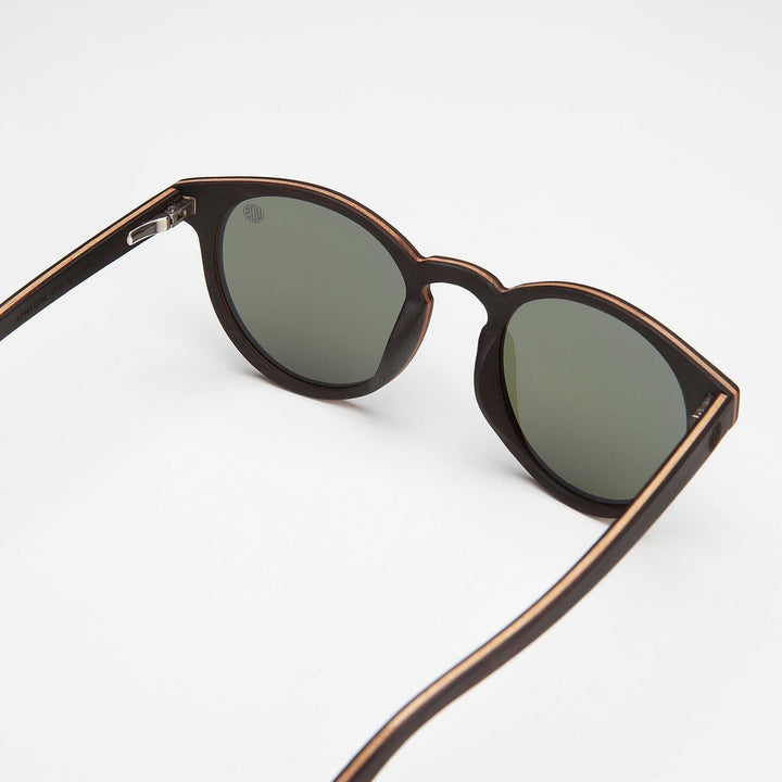 Black Pearl - Black Lens