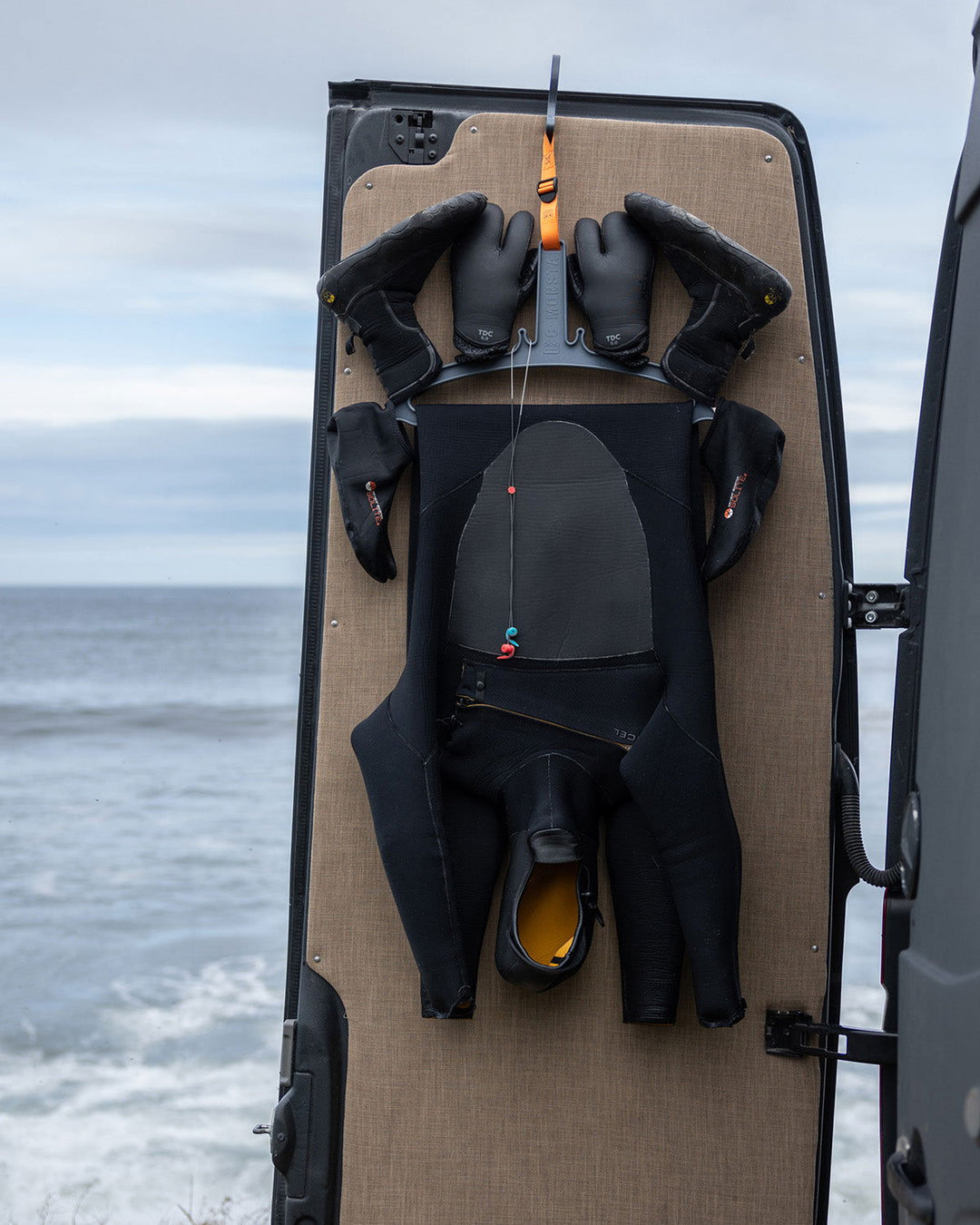 C-Monsta Wetsuit Hanger V2 - Gray