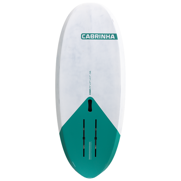 The redesigned Code Wing Foil board, featuring a new rounded thumb tail shape for improved release and easier takeoff. Updated volume distribution shifts the largest area slightly forward for maximum efficiency. Size-specific adjustments, including modified rockerline, rail thickness, and deck recess, make it ideal for freeriding and competition. The most versatile board in the range, now even better.