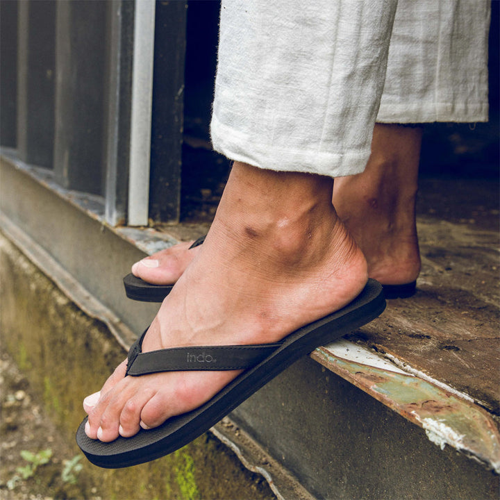 Indosole - Mens Flip Flops - ESSNTLS - Black