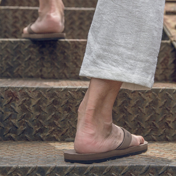 Indosole - Mens Flip Flops - ESSNTLS - Soil