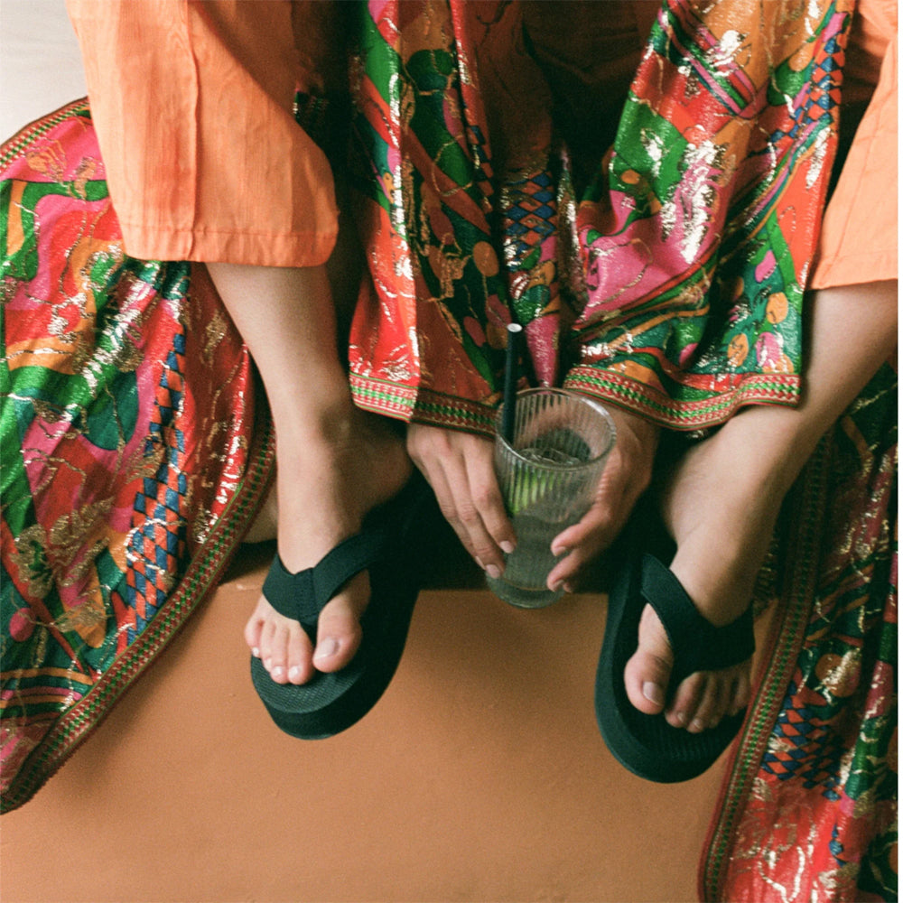 Indosole - Womens Flip Flops - Platform - Black