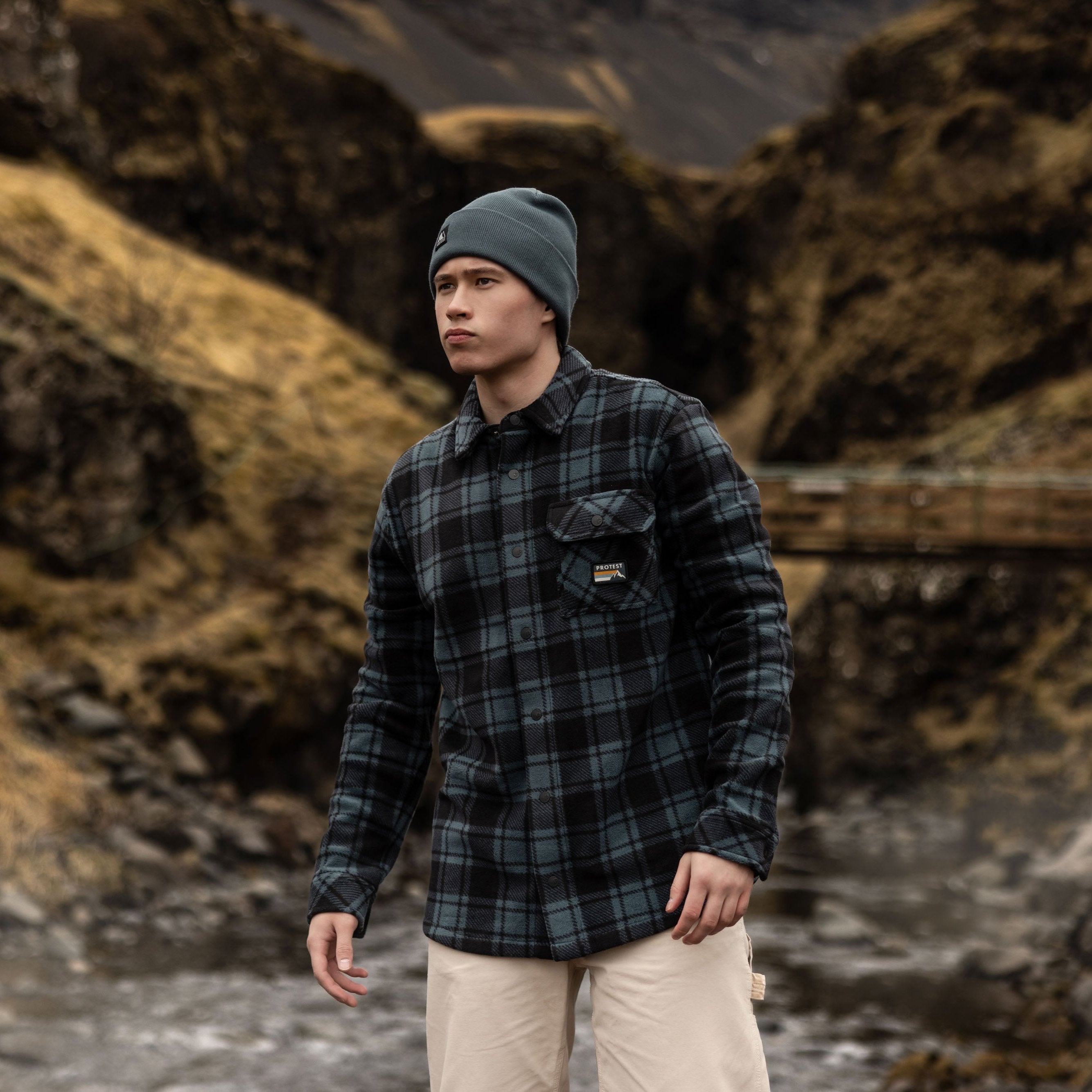 Protest Mens OUTWELL outdoor overshirt - Green | Shirts | Protest